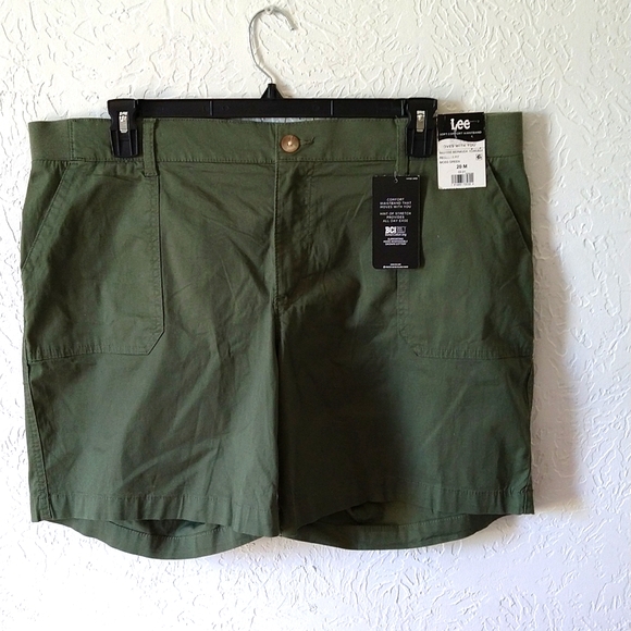 Women's Lee Utility Shorts Mid Rise NWT - Picture 1 of 5